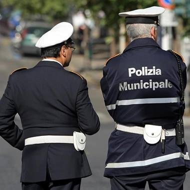  Ferragosto. La Polizia Municipale rafforza i controlli anti bivacco nelle località balneari, alla Favorita e nella riserva di Monte Pellegrino