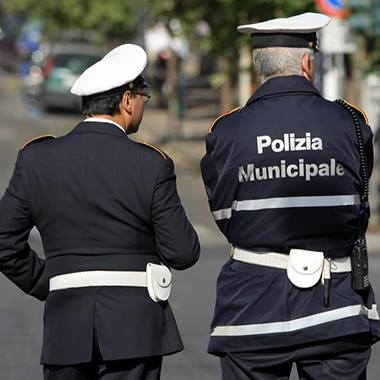 Controlli movida. Operazione congiunta Polizia municipale e Carabinieri in via Sant'Euno